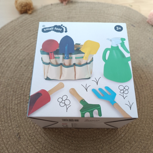 Sac de jardin avec outils de jardinage en bois