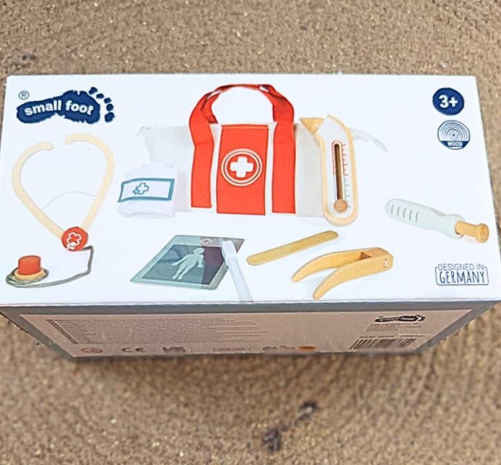 Mallette en bois Docteur Rouge