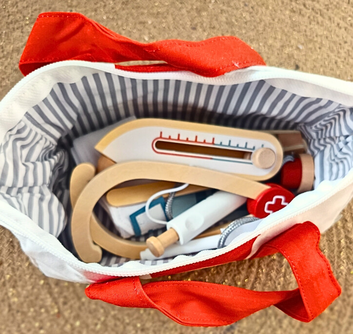 Mallette en bois Docteur Rouge – Image 4